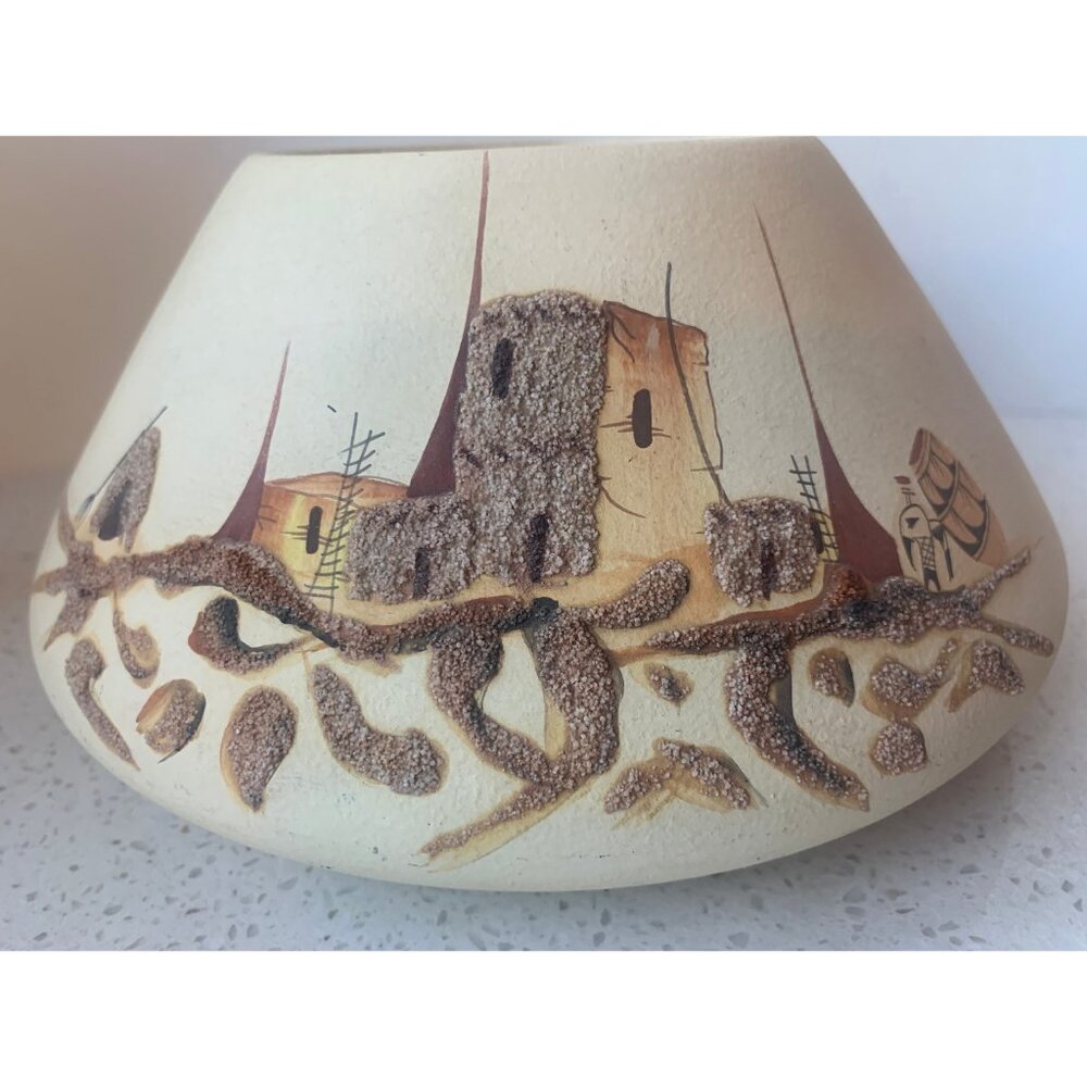 Signed Native American Ceramic Pot Vase with Raised Texture White Tan Pueblo VTG - Picture 5 of 6